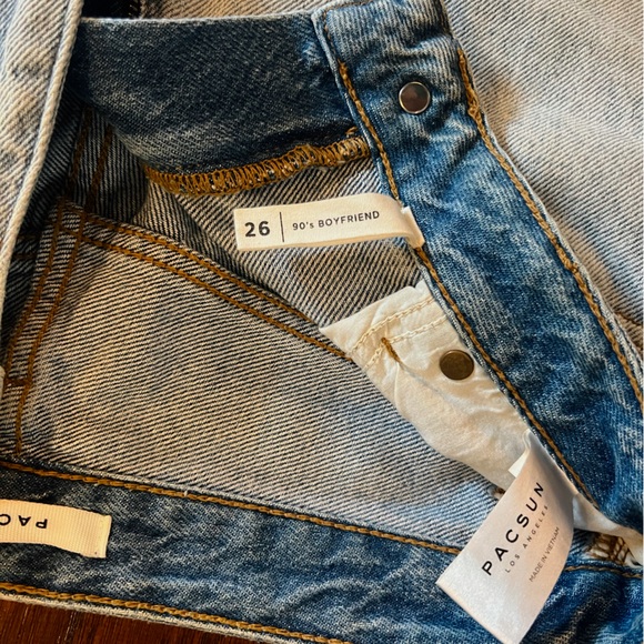 PacSun high rise 90s distressed boyfriend jeans - Picture 5 of 6